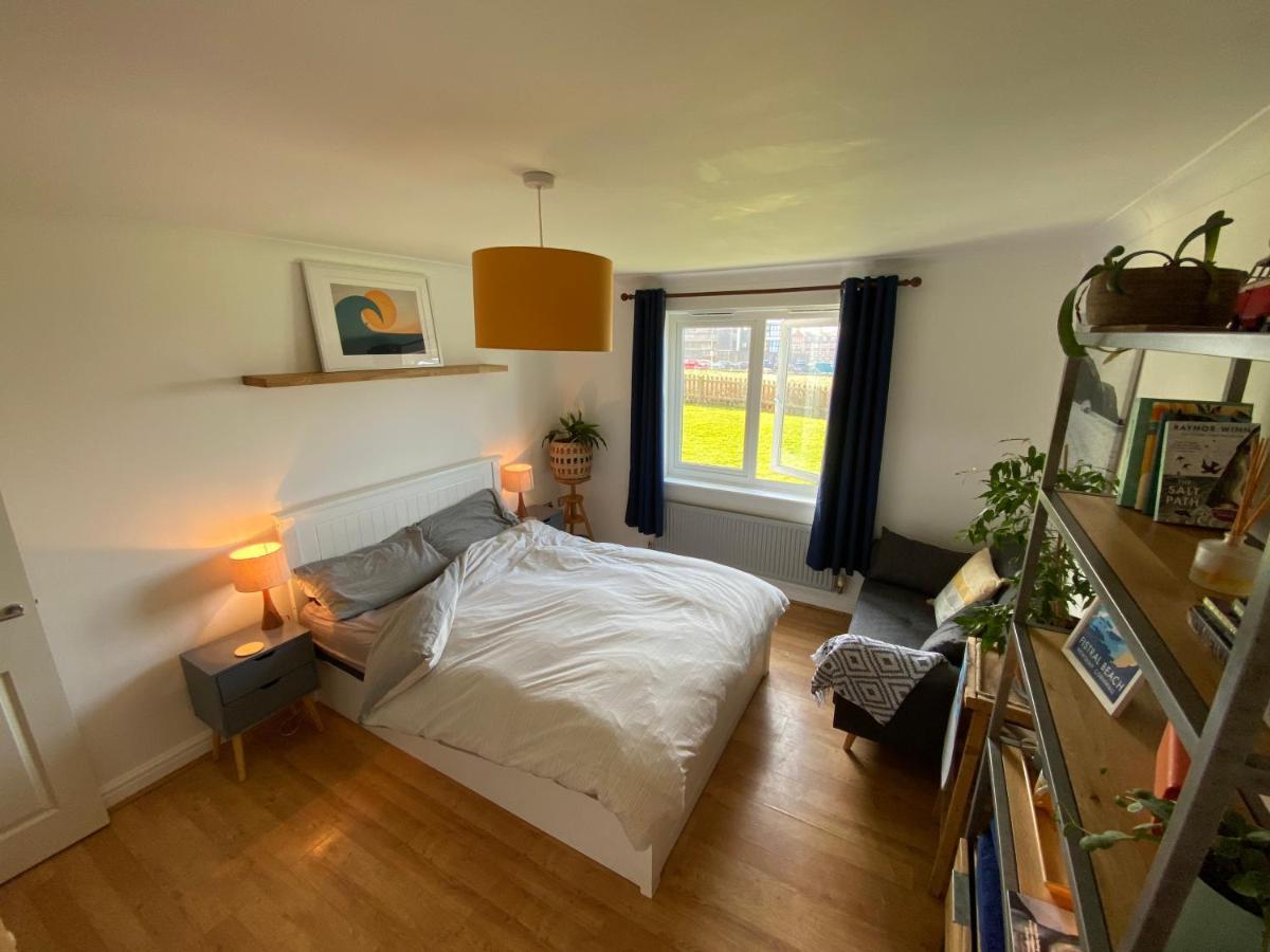 Sea Views On Fistral. Lovely Private Bedroom New Quay Exterior foto